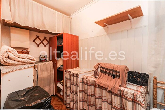 Casas en venta y pisos alquiler - 2
