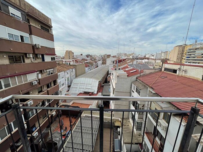 Casas en venta y pisos alquiler - 2