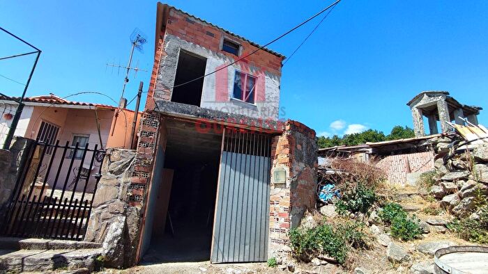 Casa de 3 habitaciones en venta en Galicia, Ourense