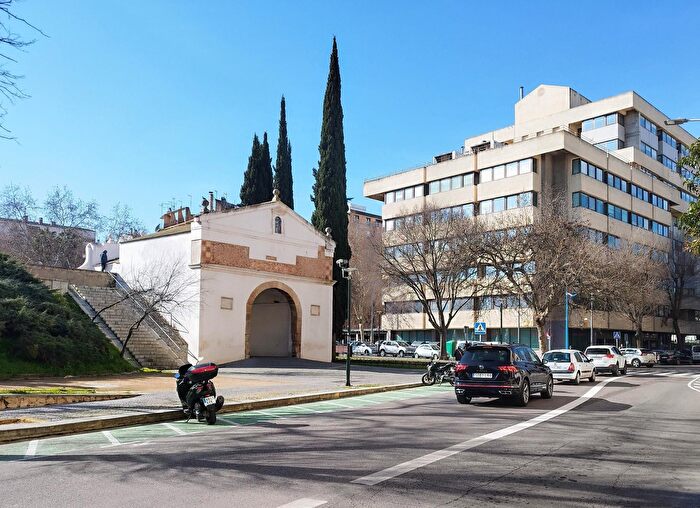 Piso en venta de 4 habitaciones: Casco Antiguo, Badajoz Capital