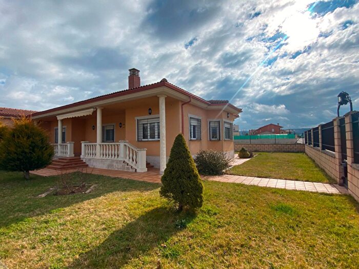 Casa en venta de 4 habitaciones: Quintanilla Vivar, Burgos
