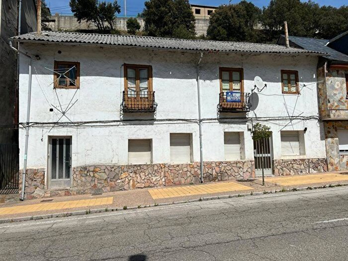 Castilla y León, León: Casa en venta de 4 habitaciones