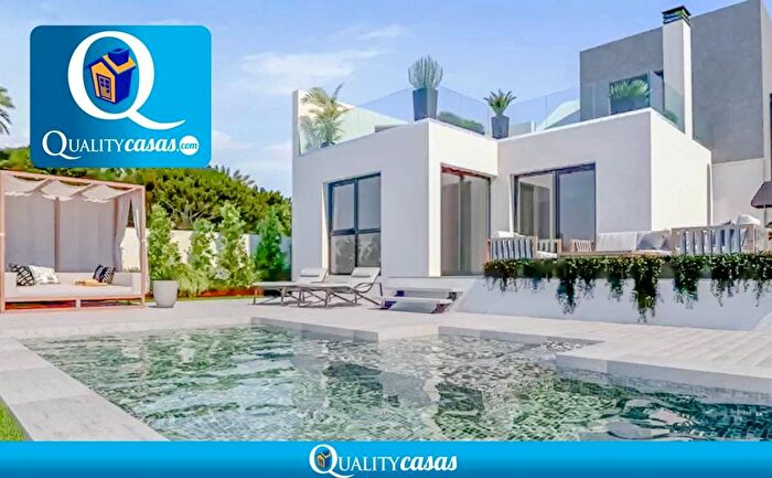 Casa en venta de 3 habitaciones en Comunitat Valenciana, Alicante