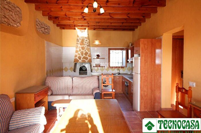 Casa en venta de 4 habitaciones, Pozo de los Frailes Presillas Albaricoques, Níjar