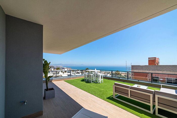 Piso de 3 habitaciones en venta en Comunitat Valenciana, Alicante