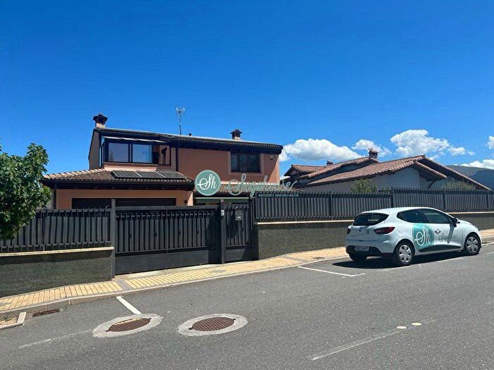 Casa de 6 habitaciones en venta en Castilla y León, Segovia