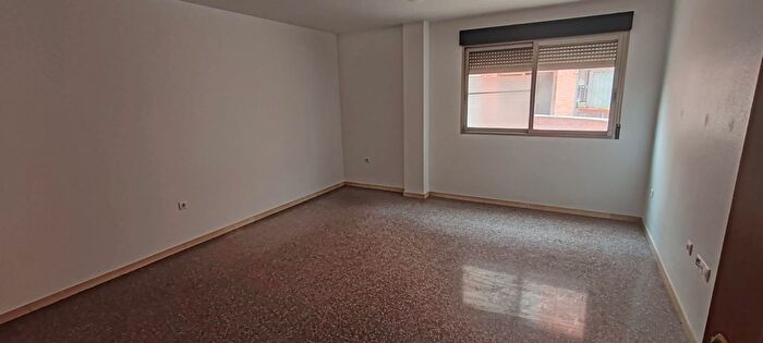 Piso de 4 habitaciones en venta en Norte, Juan de Borbón