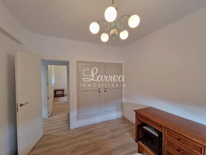 Casas en venta y pisos alquiler - 3