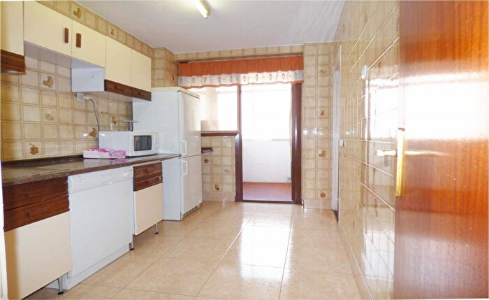 Casas en venta y pisos alquiler - 2