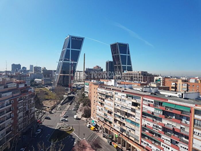 Piso de 4 habitaciones en venta en Chamartín, Castilla
