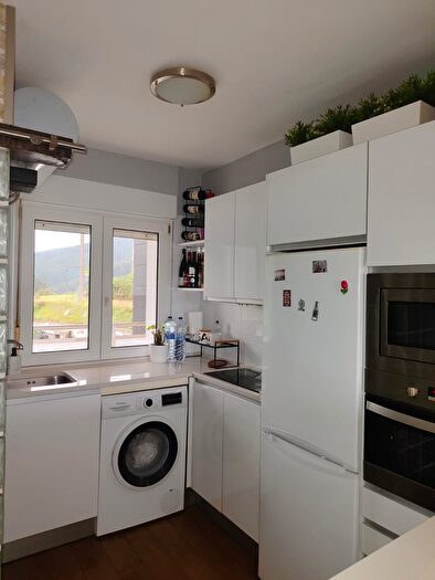 Casas en venta y pisos alquiler - 3