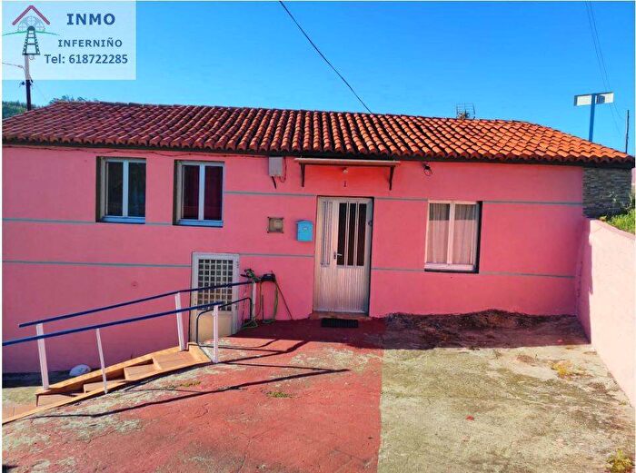 Casa en venta de 3 habitaciones, Galicia, A Coruña