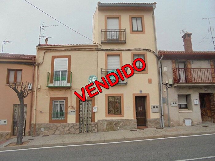 Casa en venta de 3 habitaciones en Castilla y León, Segovia