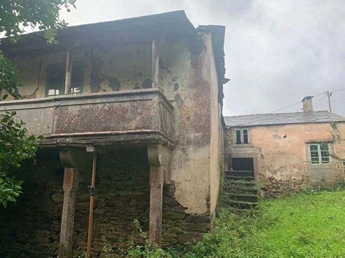 Casa en venta de 3 habitaciones: Galicia, A Coruña