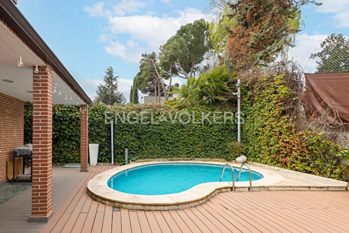 Casa en venta de 4 habitaciones en Hortaleza, Conde Orgaz Piovera