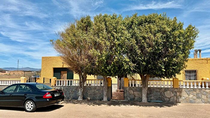 Casa en venta de 4 habitaciones: Andalucía, Almería