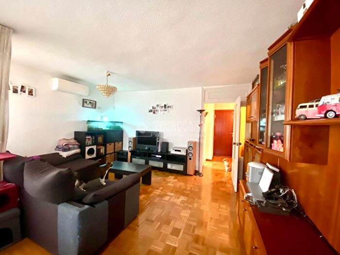 Casas en venta y pisos alquiler - 3