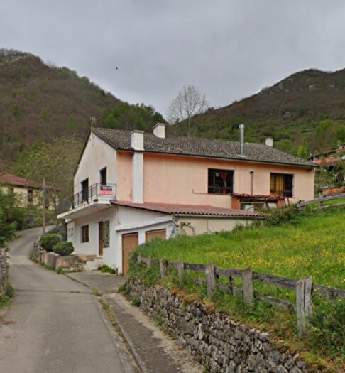Casa de 5 habitaciones en venta en Caso, Asturias