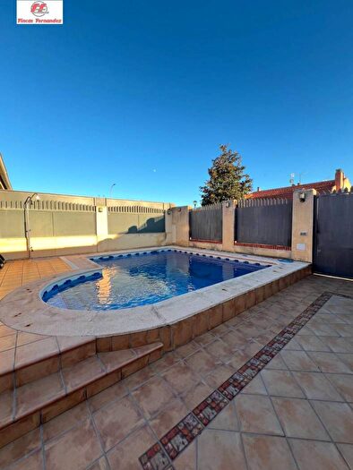 Casas en venta y pisos alquiler - 2