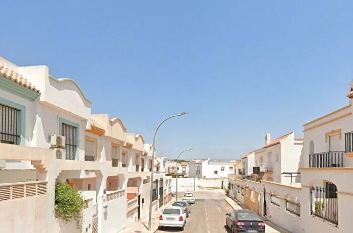 Casa en venta de 4 habitaciones en Huércal de Almería, Almería