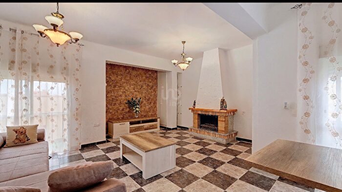 Piso de 4 habitaciones en venta en Benahadux, Almería