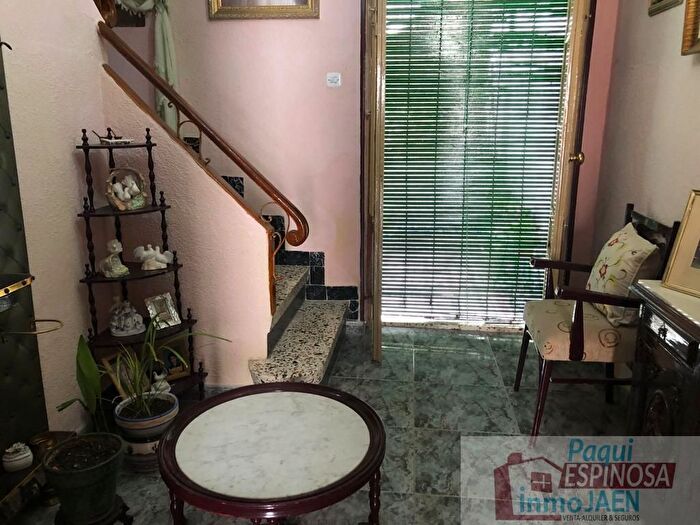 Casa en venta de 3 habitaciones en Torredonjimeno, Jaén