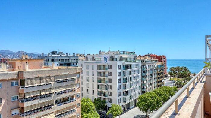 Piso en venta de 4 habitaciones en Carretera de Cádiz, Paseo Marítimo Oeste Pacífico