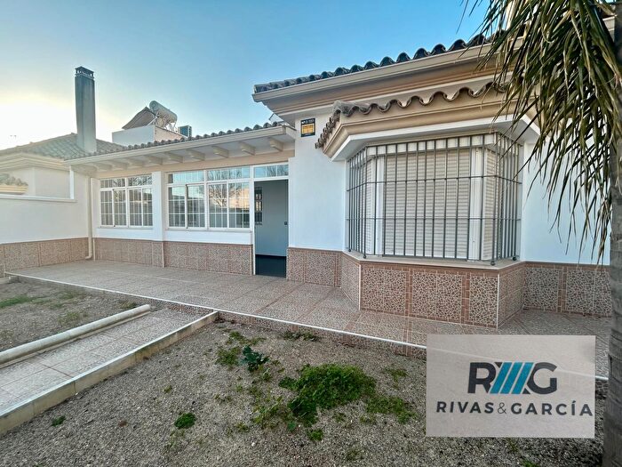 Casa de 5 habitaciones en venta en Jerez sur, Puertas del sur Guadabajaque
