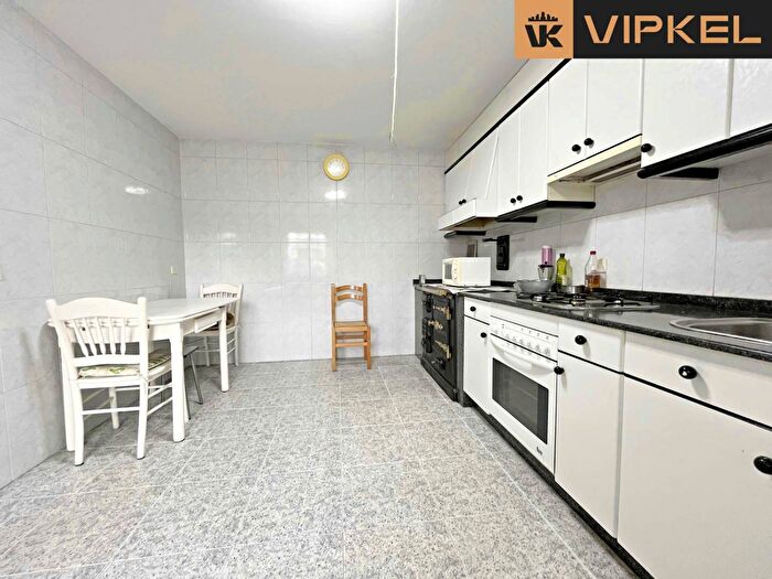 Casa en venta de 4 habitaciones en Galicia, A Coruña