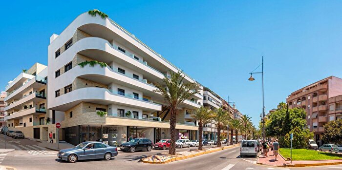 Casa de 3 habitaciones en venta en Comunitat Valenciana, Alicante