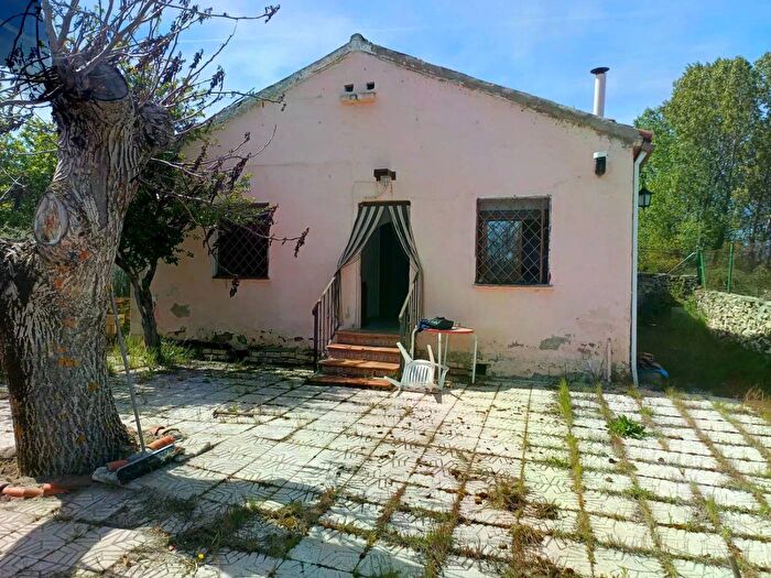 Castilla y León, Segovia: Casa en venta de 3 habitaciones