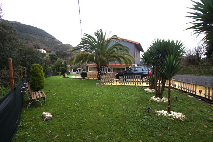 Casa en venta de 4 habitaciones en Abanto y Ciérvanaabanto Zierbena, Bizkaia