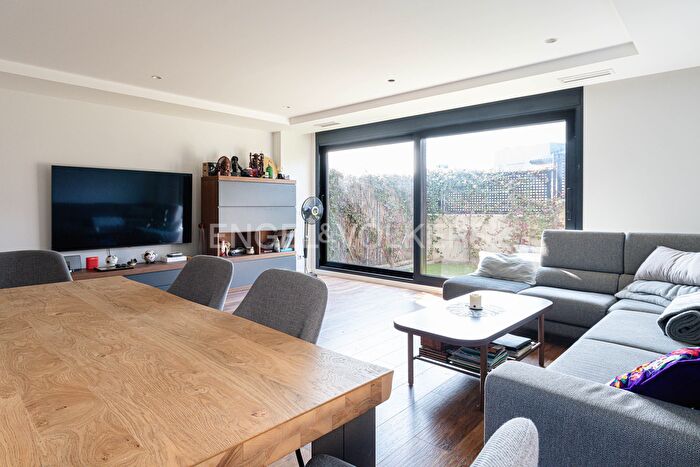 Casa de 4 habitaciones en venta en Valenoso, Boadilla del Monte