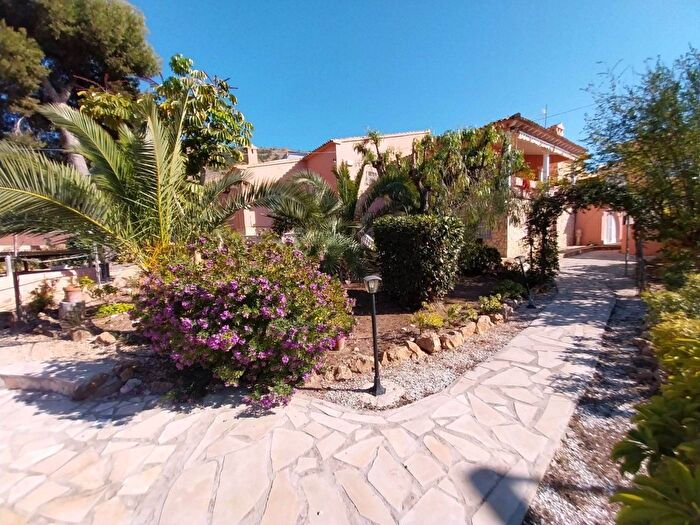 Casa en venta de 4 habitaciones en Comunitat Valenciana, Alicante
