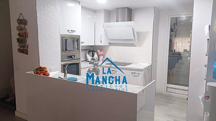 Piso de 3 habitaciones en venta en Castilla La Mancha, Albacete