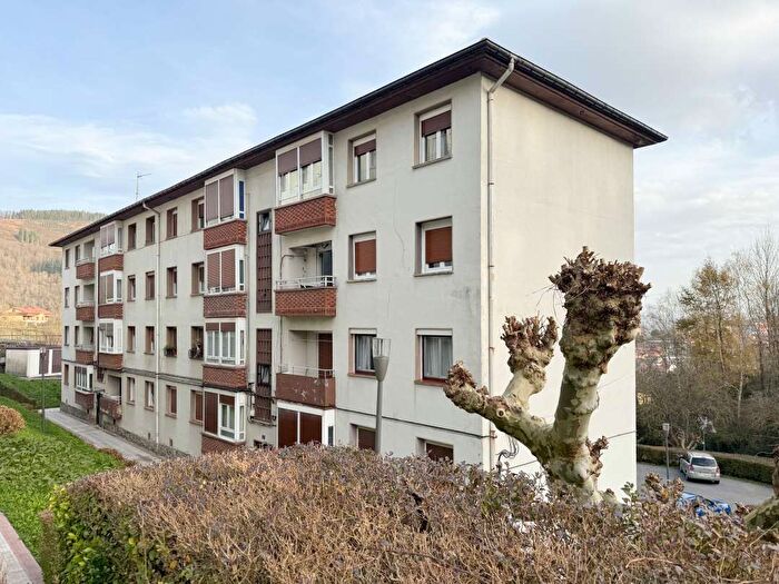 Piso en venta de 4 habitaciones: Urretxu, Gipuzkoa