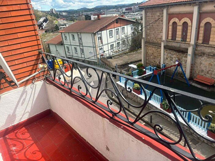 Casas en venta y pisos alquiler - 2