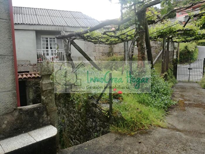 Casa en venta de 3 habitaciones, Campo Lameiro, Pontevedra