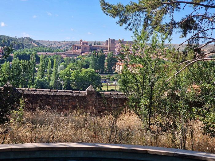 Casa en venta de 3 habitaciones: Castilla La Mancha, Guadalajara