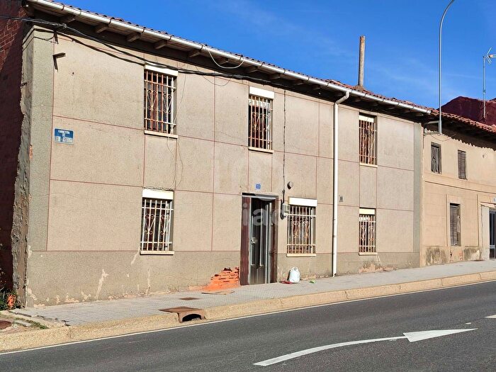 Casa en venta de 5 habitaciones: Santa Marina del Rey, León