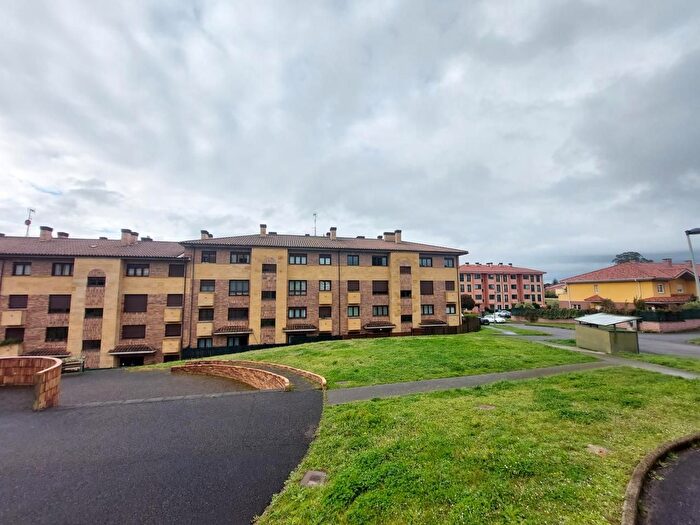 Piso en venta de 3 habitaciones en Llanera, Asturias