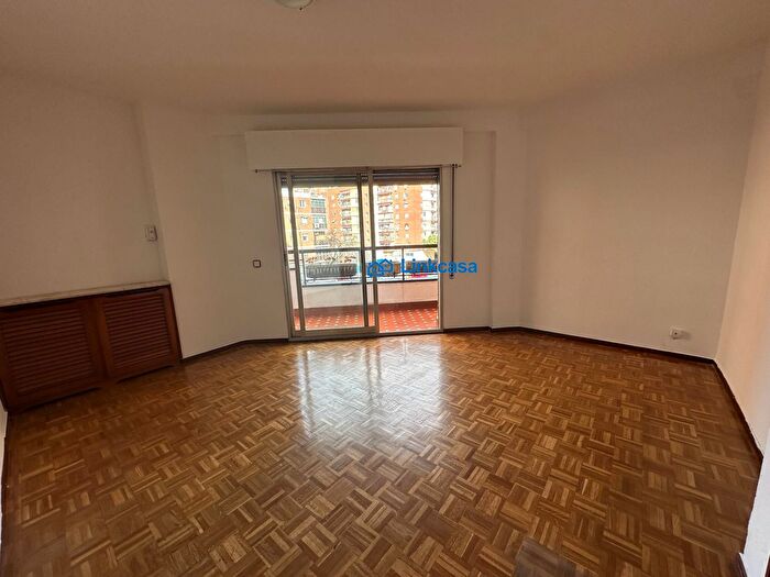 Piso en venta de 3 habitaciones en Carabanchel, Opañel