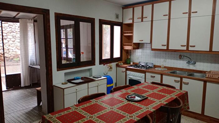 Casa en venta de 8 habitaciones, Covarrubias, Burgos