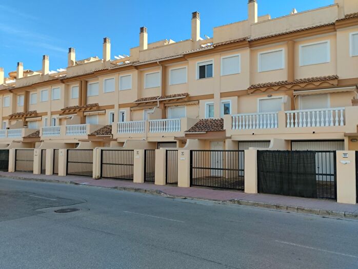 Casa en venta de 3 habitaciones: Oliva Nova, Oliva