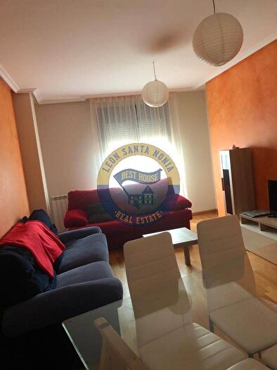 Piso en venta de 2 habitaciones en Castilla y León, León