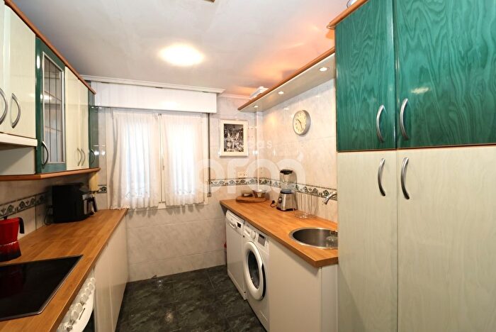 Casas en venta y pisos alquiler - 3