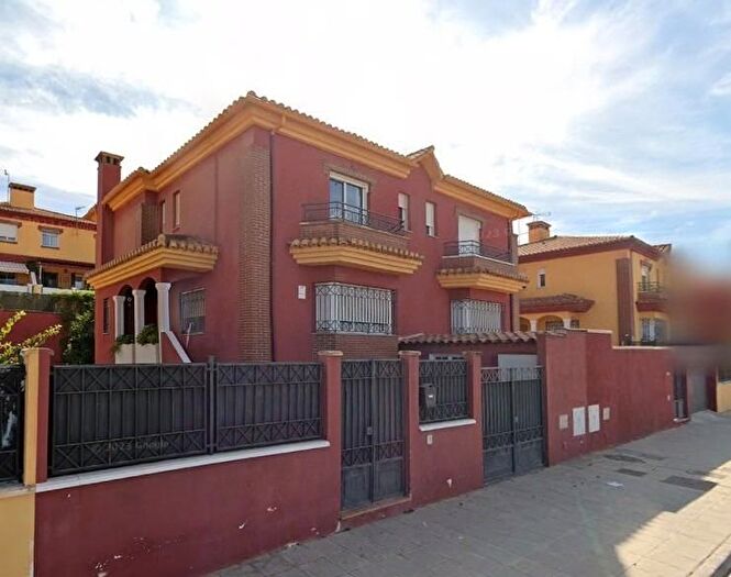 Casa en venta de 3 habitaciones, Ayuntamiento, Alhendín