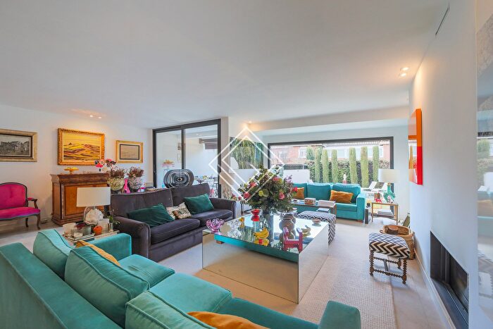 Moncloa Aravaca, Aravaca: Casa en venta de 6 habitaciones