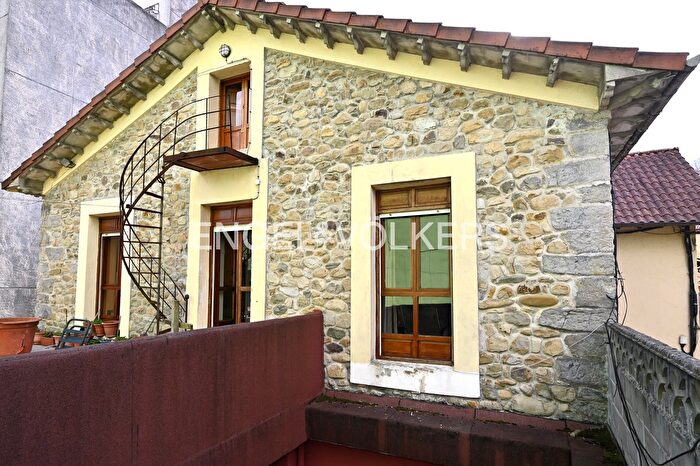 Casa en venta de 5 habitaciones en Corvera de Toranzo, Cantabria
