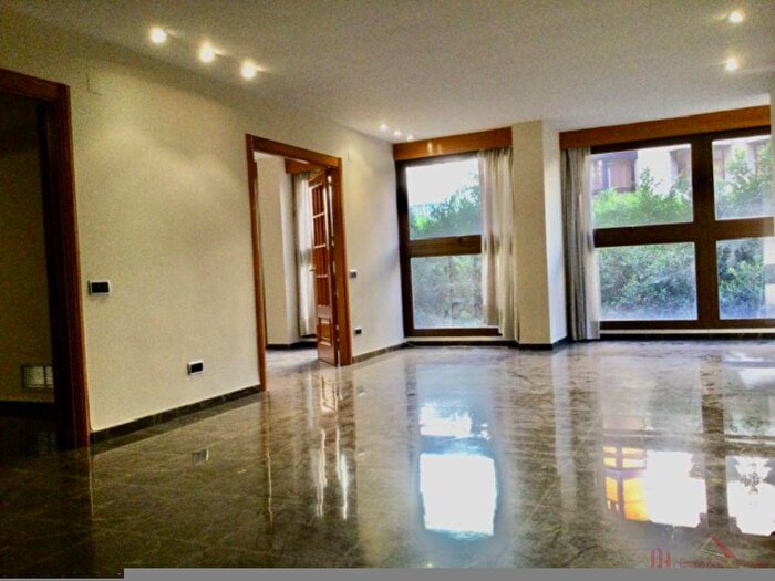 Piso de 5 habitaciones en venta en Comunitat Valenciana, València